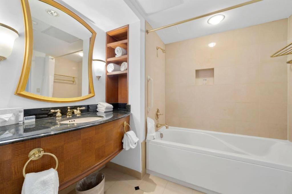Astonishing Ocean Front Condo Cozysuites At Showboat Атлантик Сити Екстериор снимка
